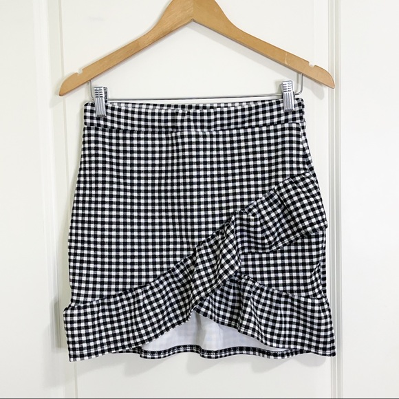 Boohoo Dresses & Skirts - Boohoo gingham skirt
